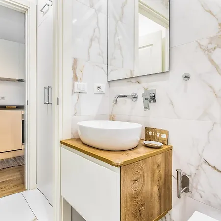 Apartment Vetra-parco Delle Basiliche 2 Pax- Wifi- Banfi