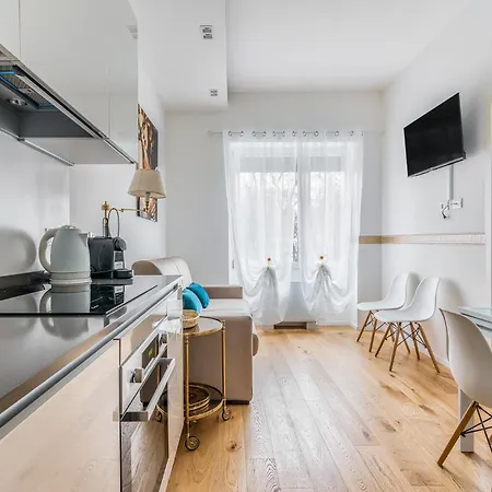 Apartment Vetra-parco Delle Basiliche 2 Pax- Wifi- Banfi *